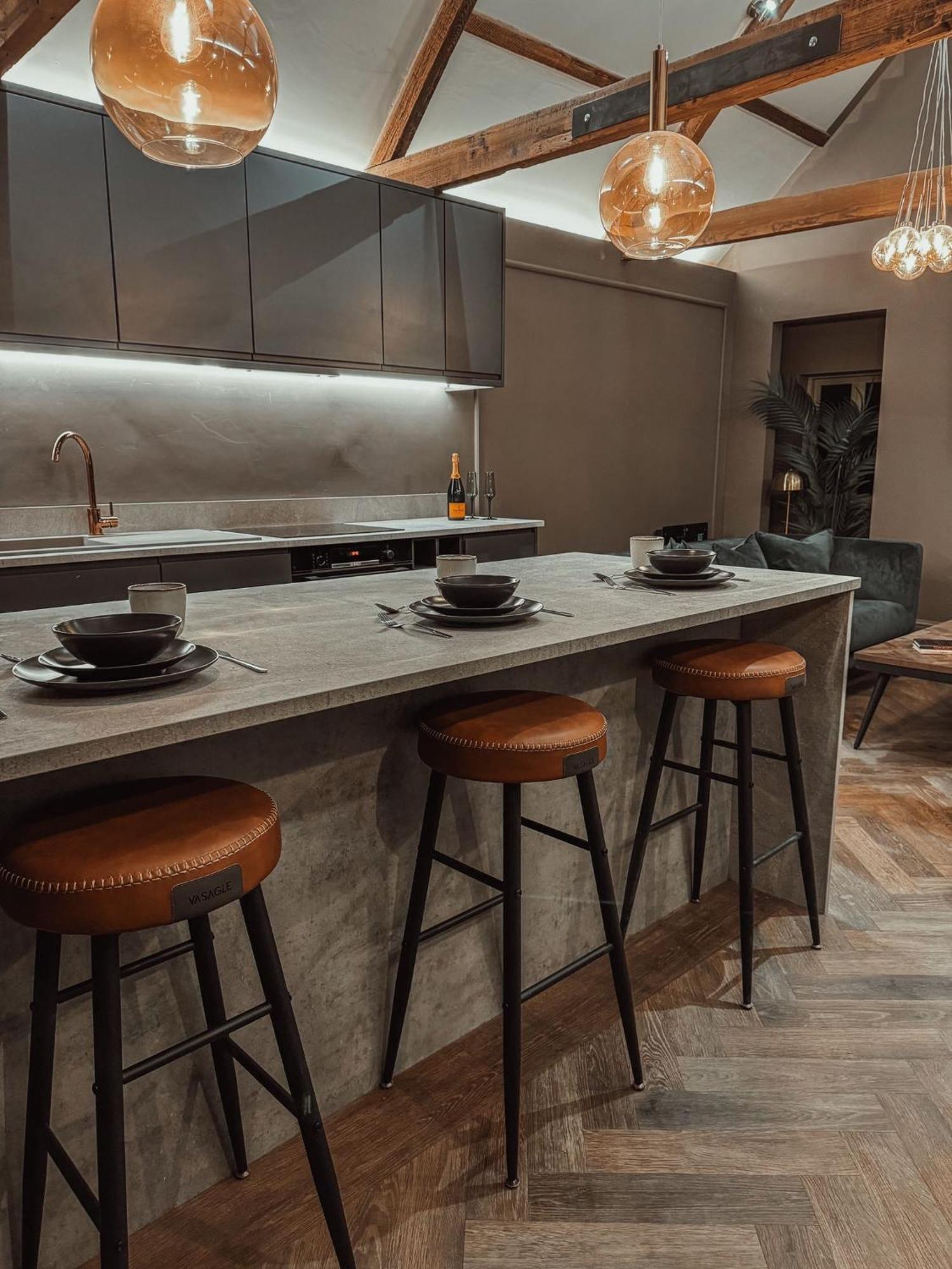 Magistrates Penthouse Suite - Town Centre Apartments With Spa Morpeth Kültér fotó